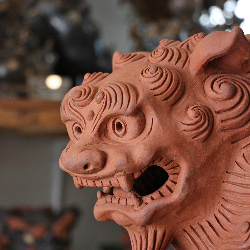 屋根シーサー「シン・韋駄天」 作 新垣信一