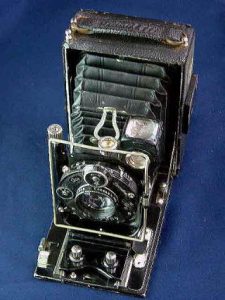 アンティークカメラギャラリー - シンタケ写真館