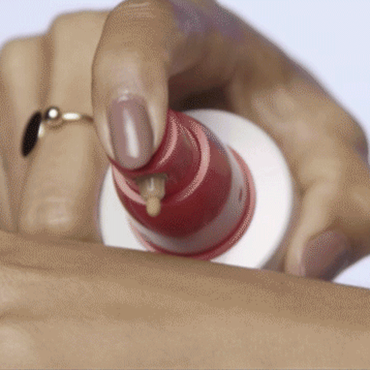 REVITALESSENCE SKIN GLOW Foundation SPF 30 | SHISEIDO