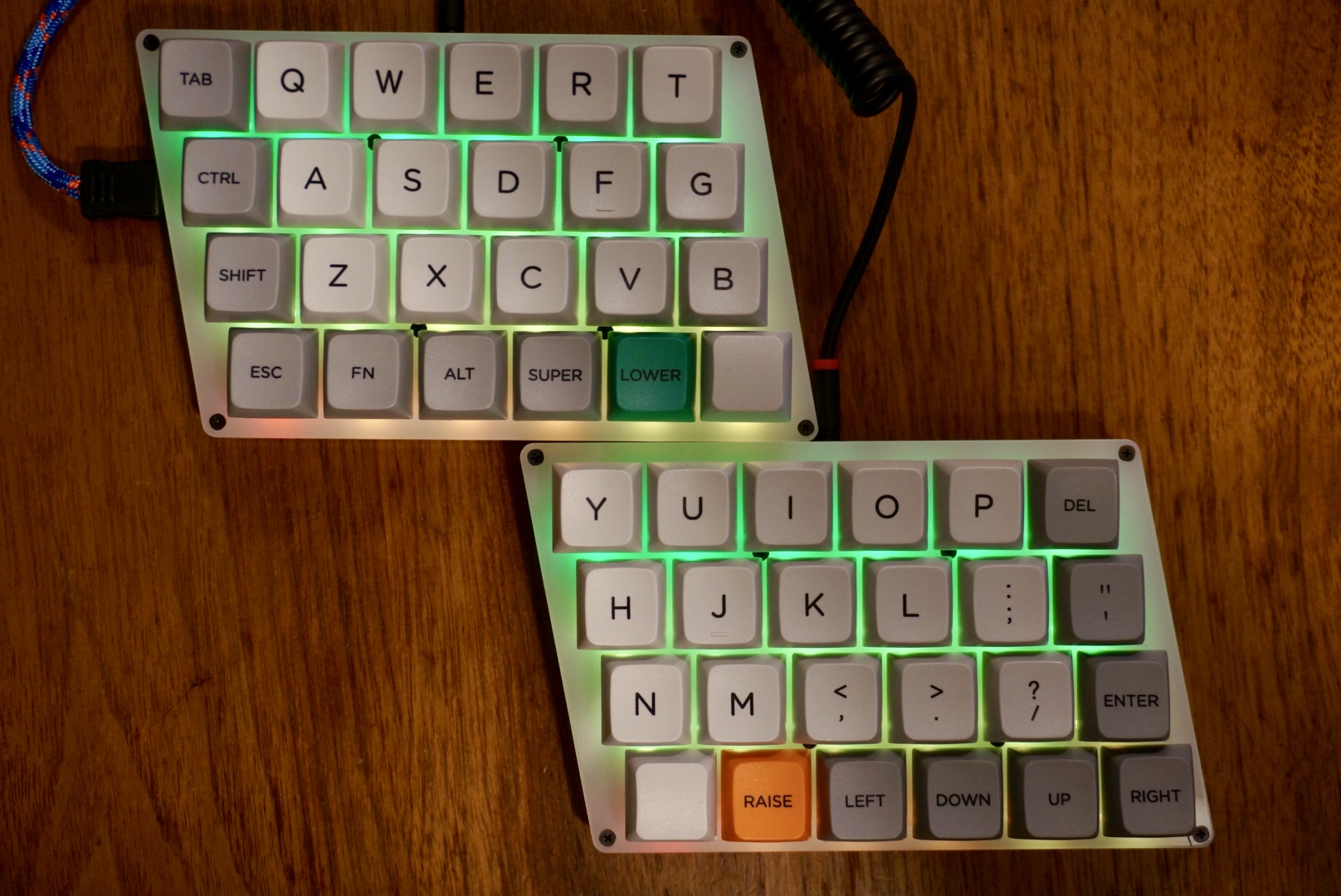 分割型オール1uロースタッガードキーボード：Zinc | 25KEYS