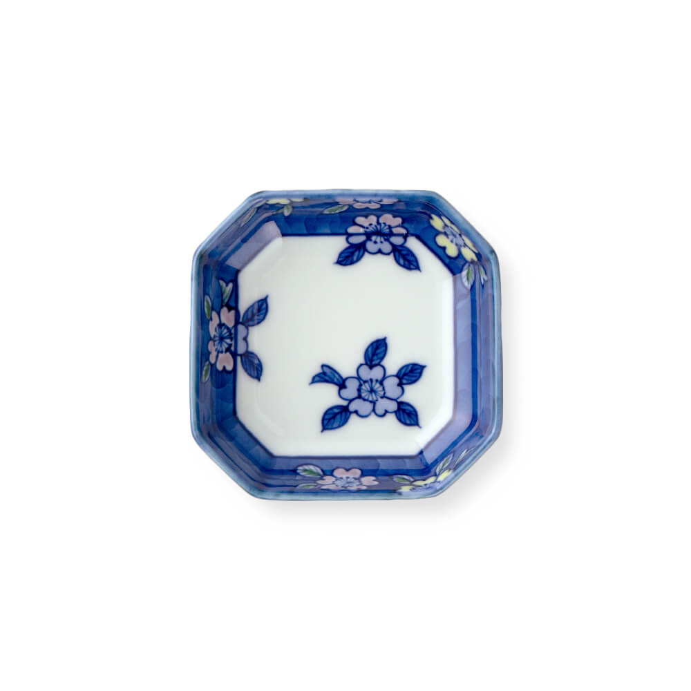 染錦桜濃 豆方皿 ｜ 有田焼の源右衛門窯公式オンラインショップ