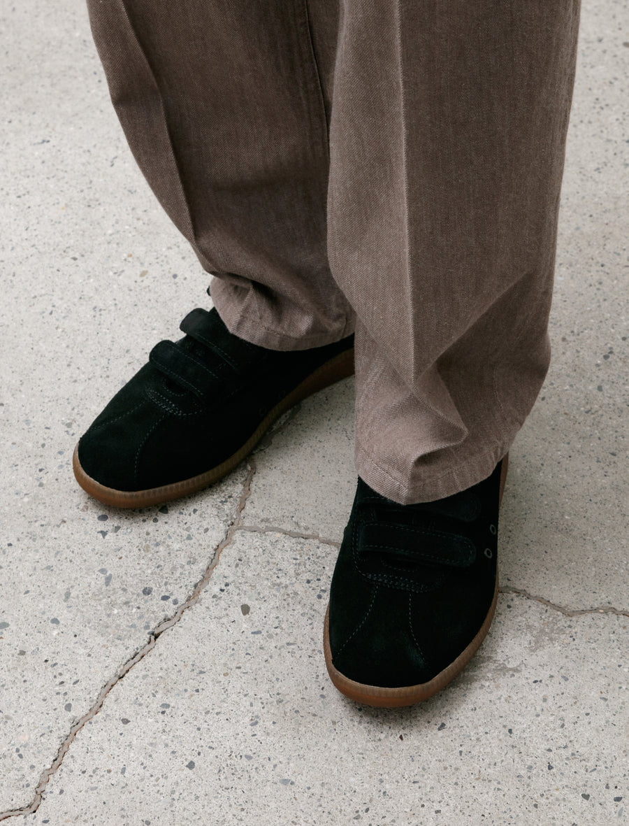 Hender Scheme Tim Black – Neighbour