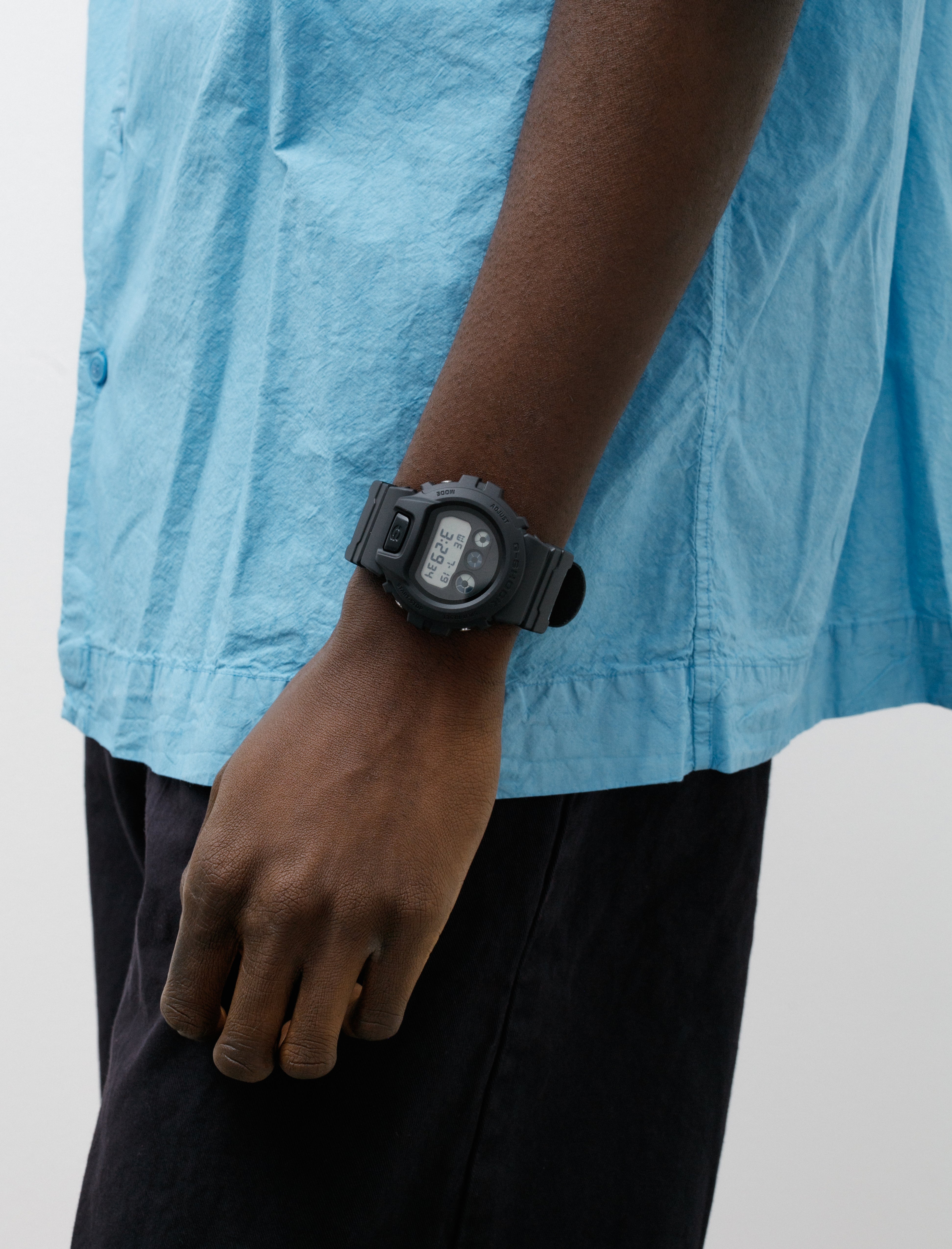 Hender Scheme G-Shock DW-6900 – Neighbour