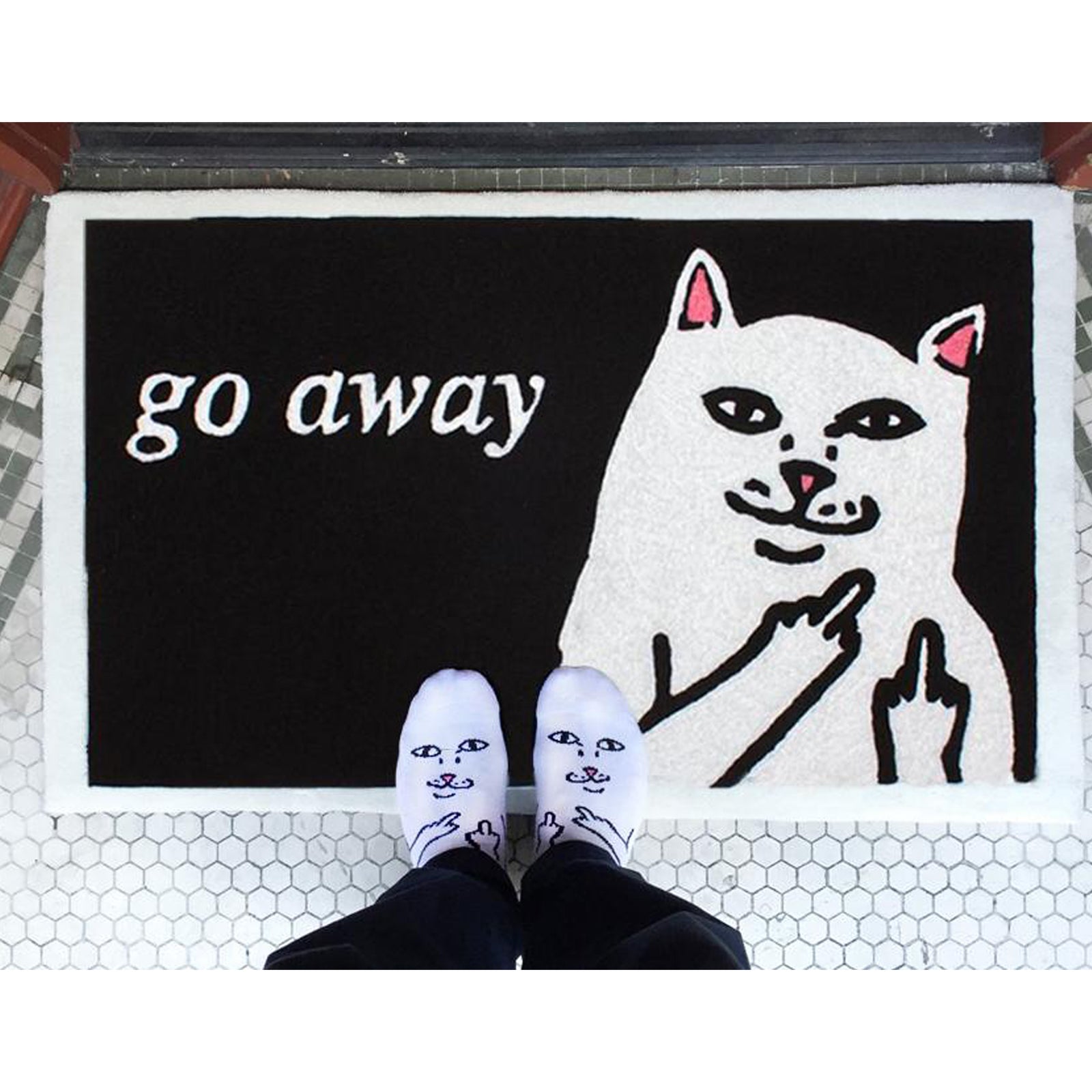 RIPNDIP Go Away Rug – Capsul