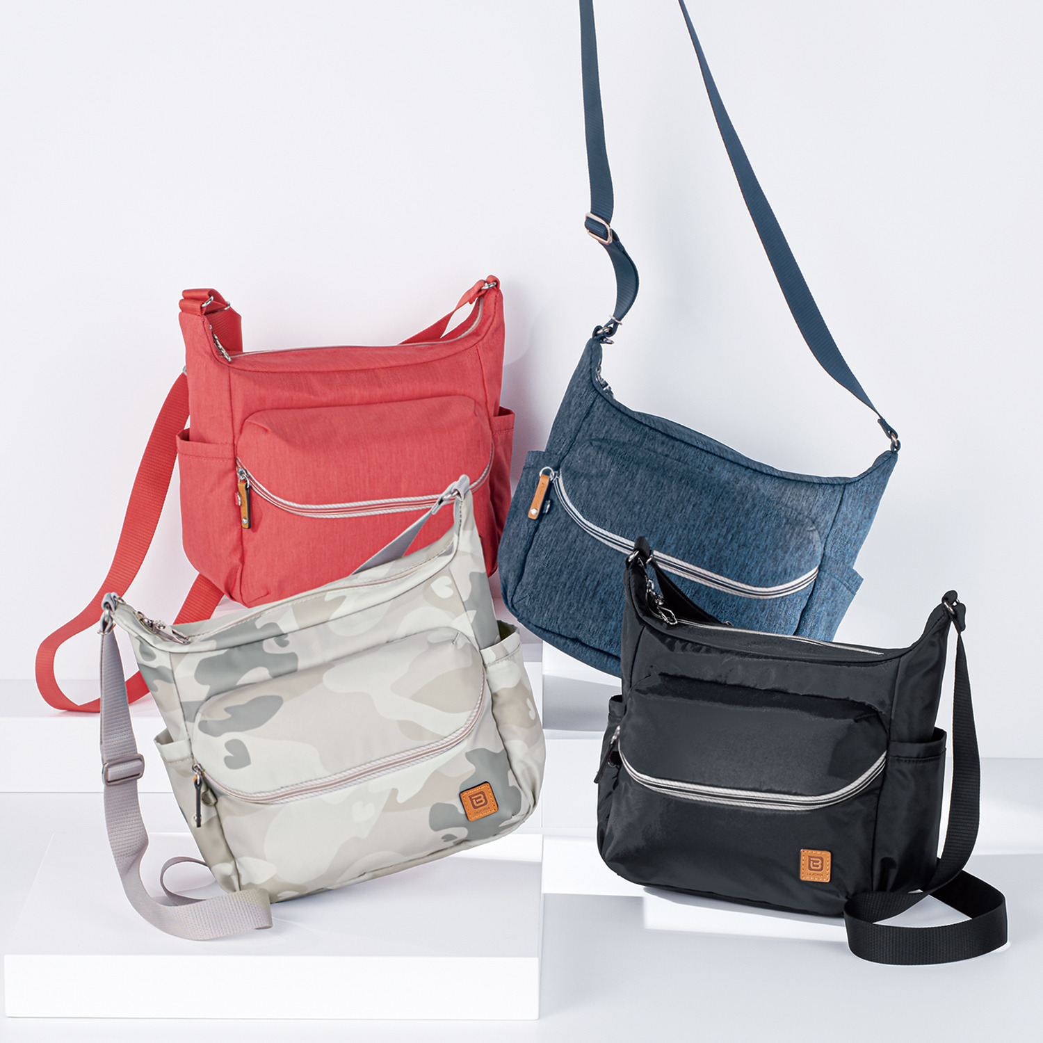 ビサイユ レザーアクセント はっ水 ふっくらラクラク！ クロスボディ