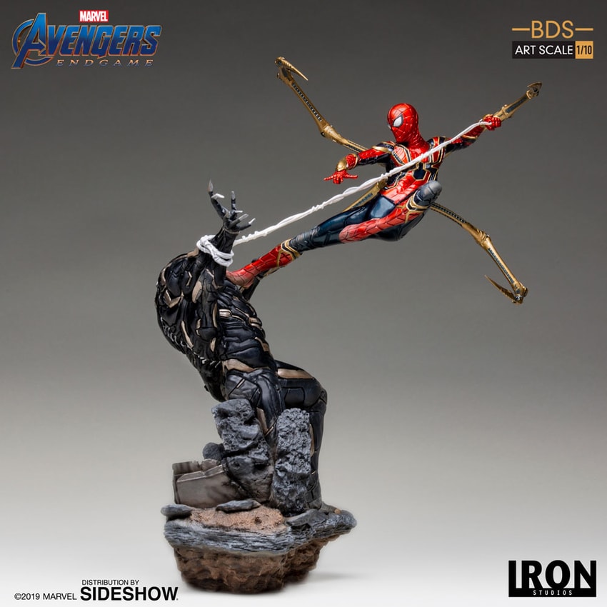 Marvel Iron Spider VS Outrider Statue by Iron Studios | Sideshow