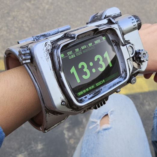 Pip-Boy 3000 Mk V Prop Replica by The Wand Company | Sideshow