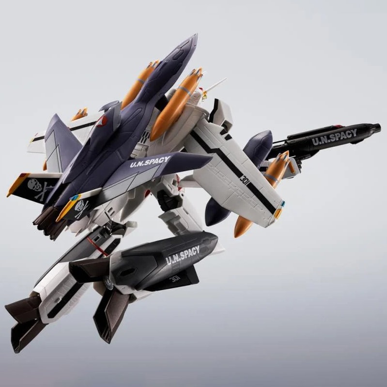 VF-0S Phoenix (Roy Focker Use) + QF-2200D-B Ghost Action Figure
