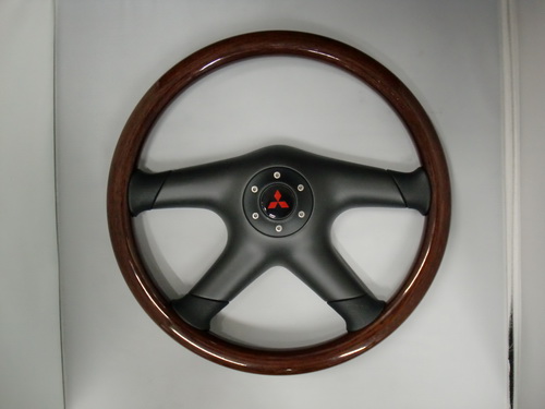 MOMO製ステアリング（DAYTONA 4 ウッド）360mm（特価品） | シグマ