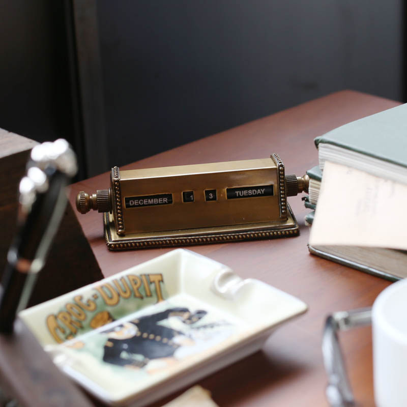 DULTON（ダルトン）真鍮製の卓上カレンダー Dorado - おしゃれな