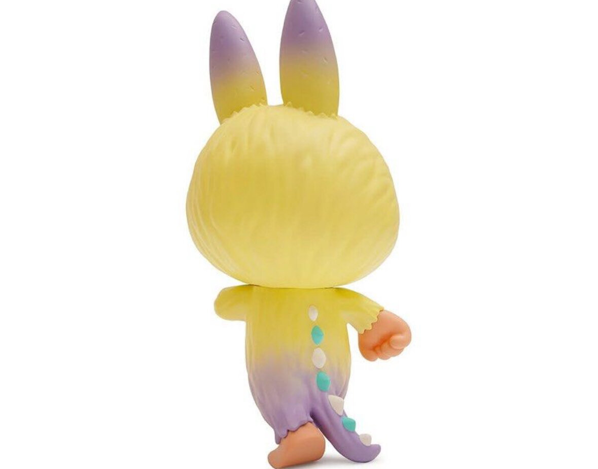 Zimomo Sloow (Yellow, Purple, Labubu) by Kasing Lung (2025