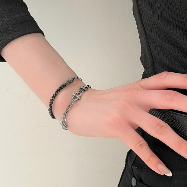 BLACK SPINEL&CHAIN BRACELET(6SU0396)｜SJX公式ONLINE STORE