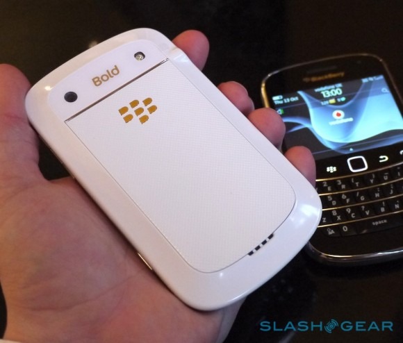 White BlackBerry Bold 9900 Revealed: We Go Hands-On
