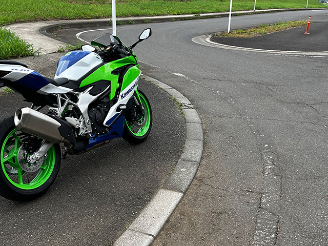 23~Ninja ZX-4R SE/RR (8BL-ZX400P) POWERBOX パイプ ｜SP忠男