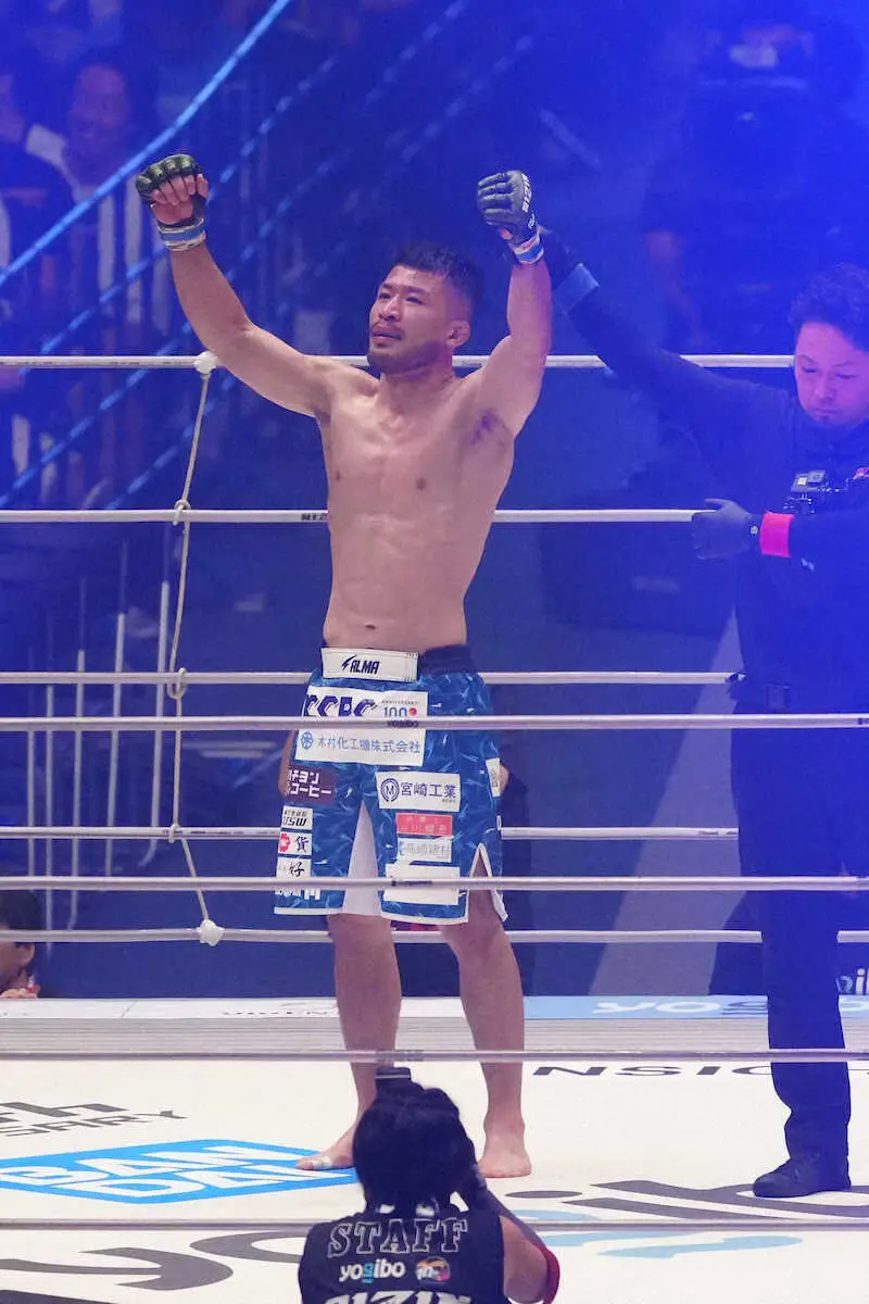 RIZIN】摩嶋一整 4万人大舞台で新居すぐる下す 山口県在住、昼は町工場