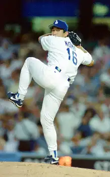 ワールドシリーズ＜ドジャース・ブルージェイズ（3）＞始球式を終えた