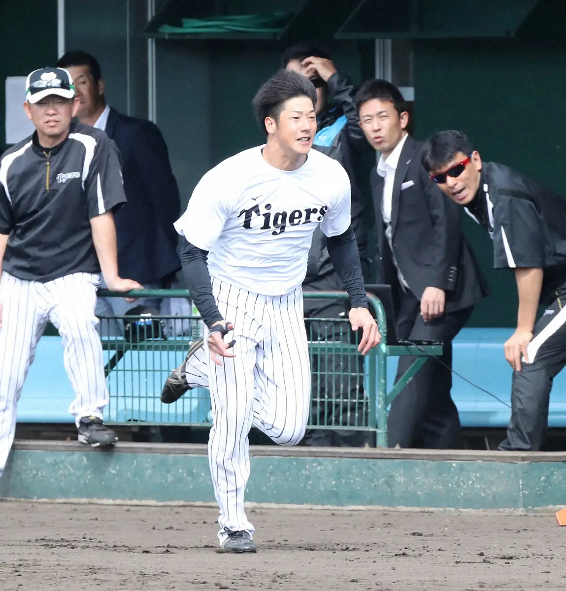 2017年春のキャンプで練習に励む横田慎太郎氏。このキャンプ中に脳腫瘍