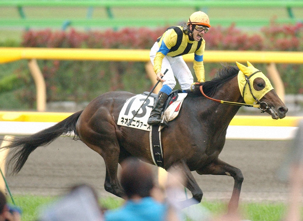 2003年6月、ネオユニヴァースで日本ダービーを制したミルコ・デムーロ