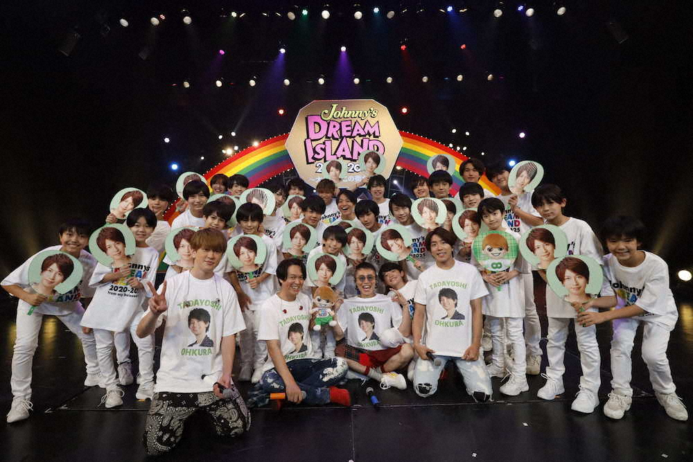 関ジャニ 6カ月ぶりの単独ライブ“大倉Tシャツ”とエイトの日「気持ち