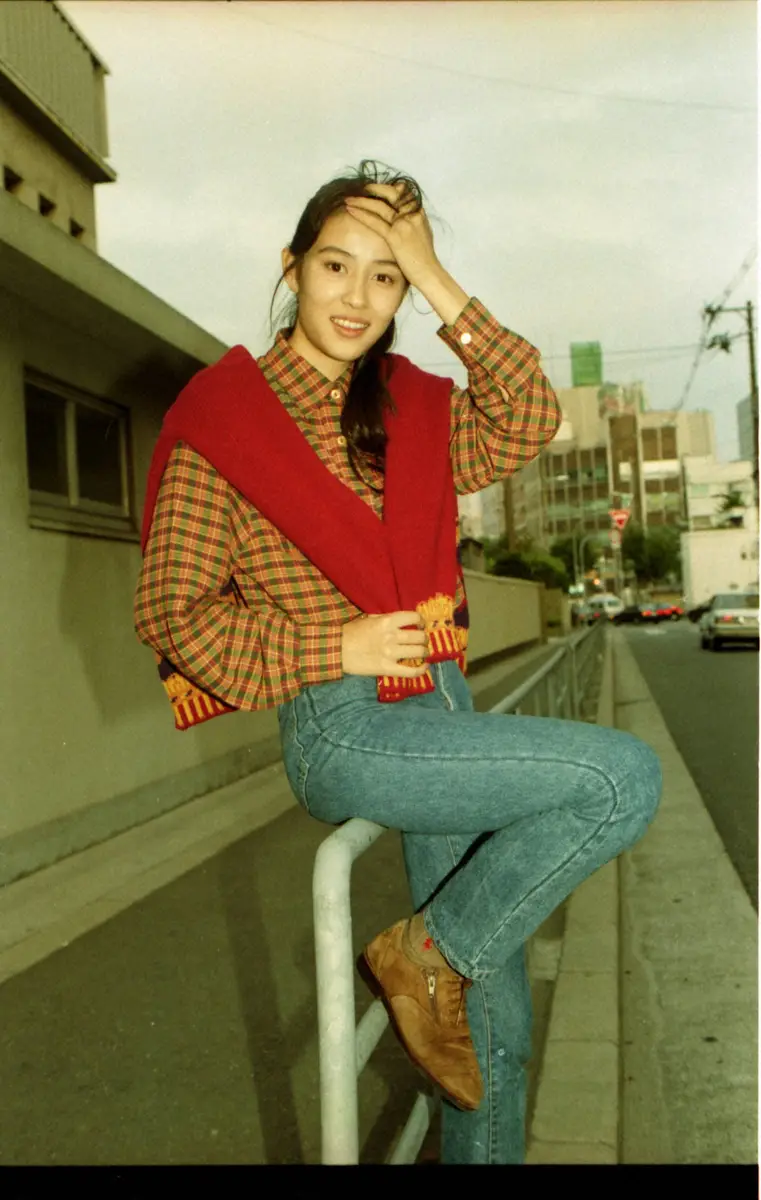 歌手デビューの際、PRに訪れた水野美紀（1992年） - スポニチ Sponichi