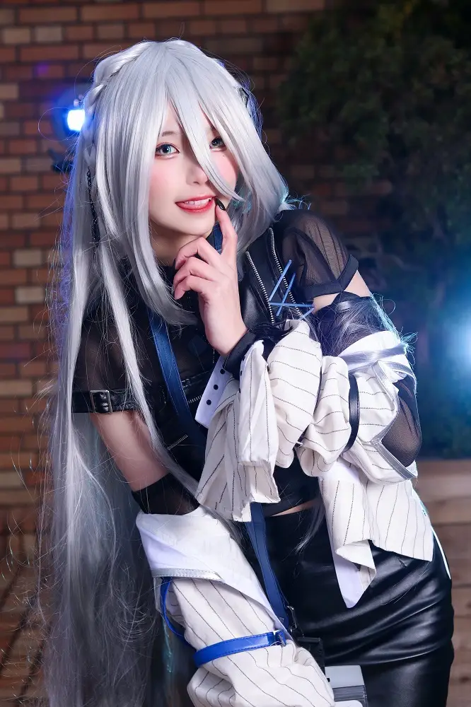 コスプレイヤーにゃろのすけ『にじさんじ』ソフィア・ヴァレンタイン