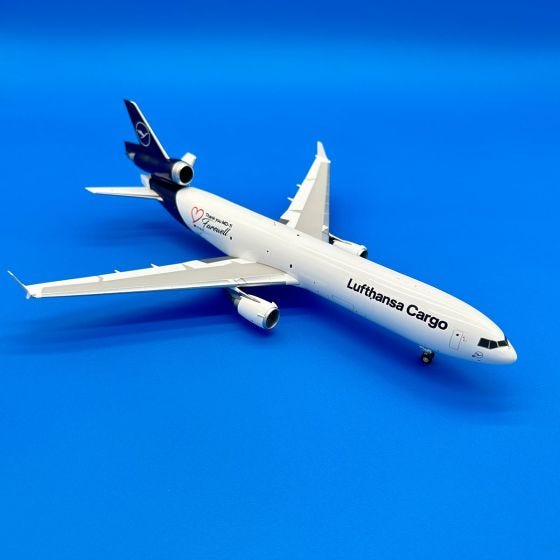 American Airlines MD-11 貨物機モデル 1/300スケール American