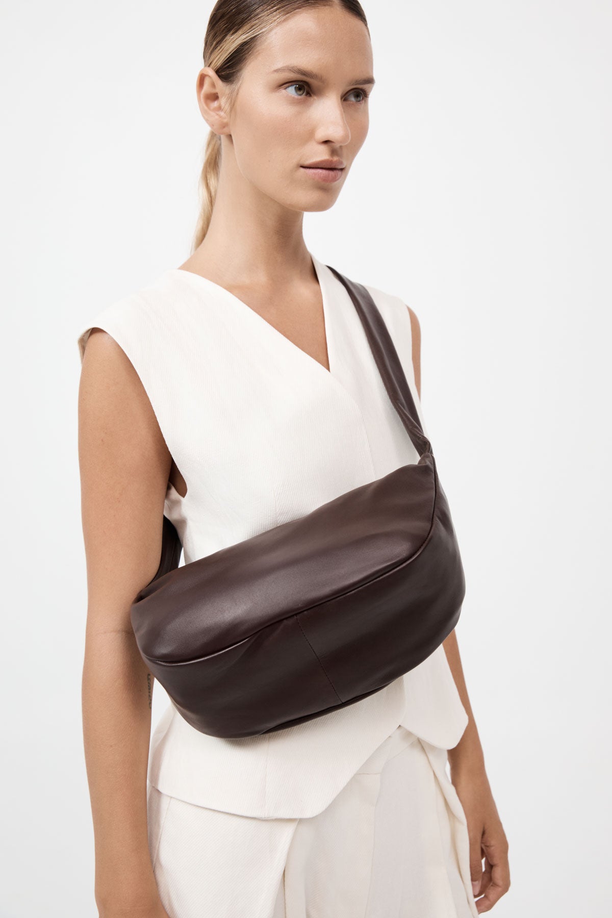 St. Agni | Soft Crescent Bag - Chocolate