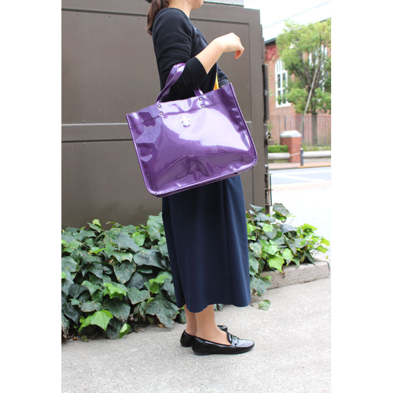 エナメルトートバッグ（横） | セントポールプラザ｜立教学院 収益事業