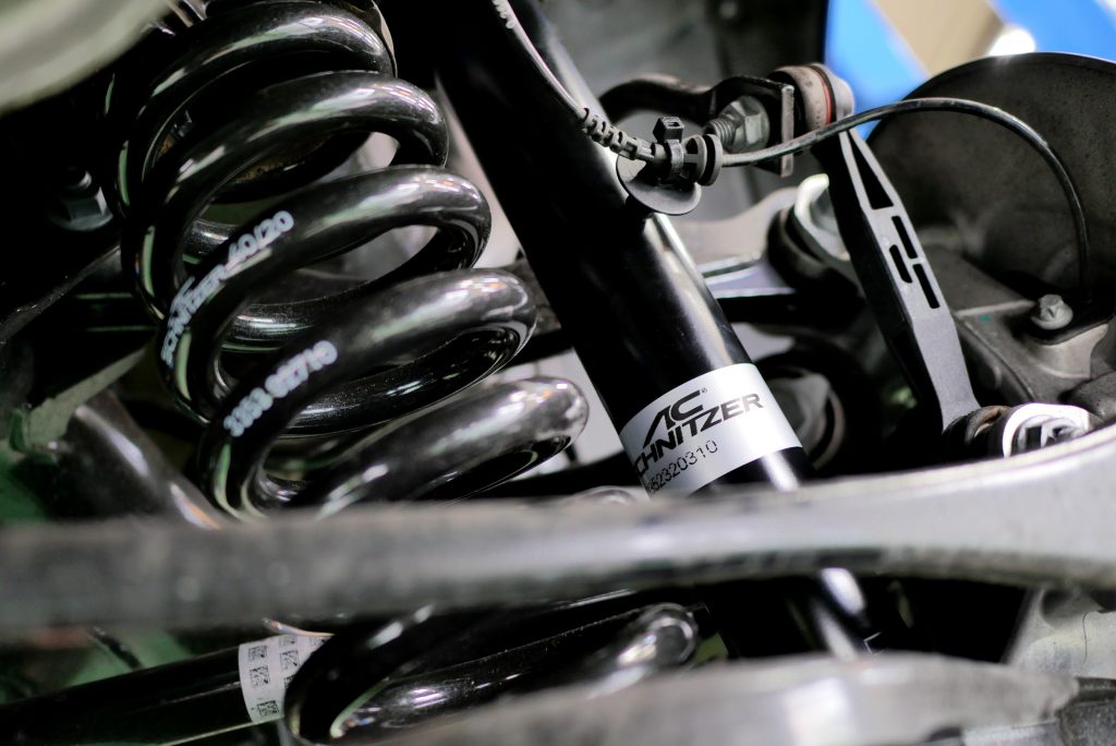 超絶品！AC SCHNITZERサスペンションKITをBMW G21ツーリングに(^_-)