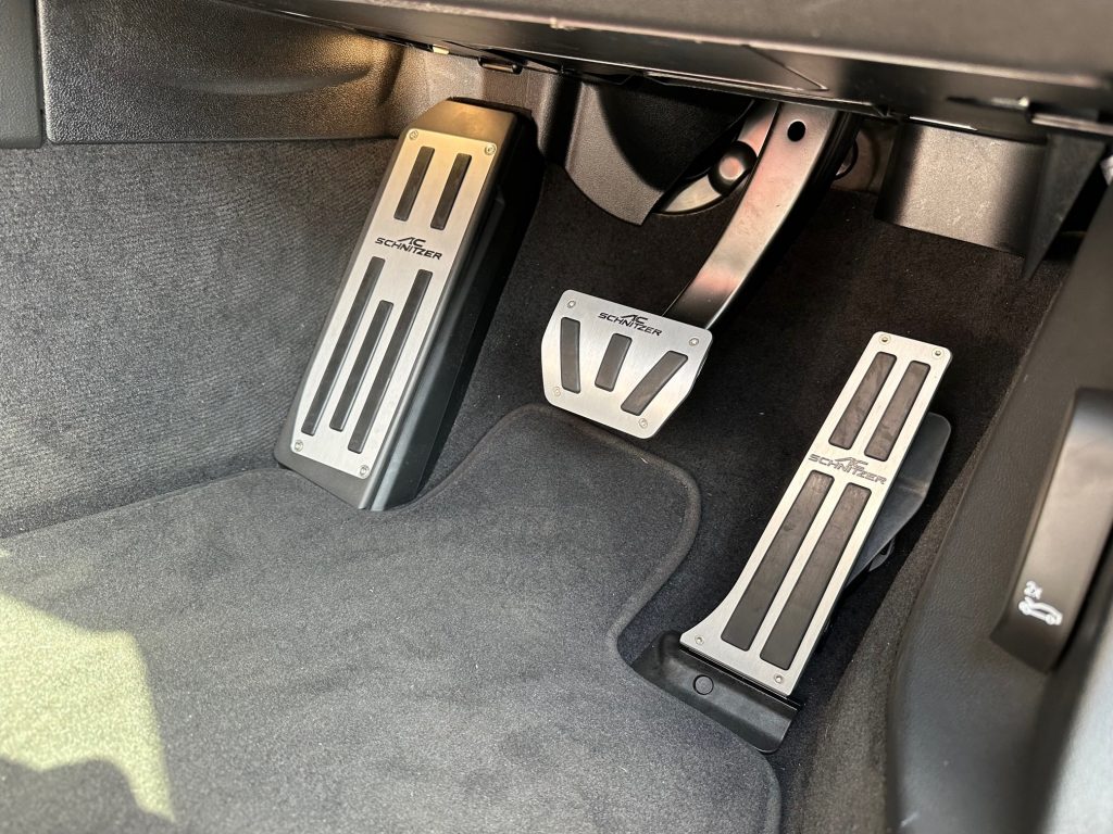 ACシュニッツァー派なBMW乗りの方におすすめ！！室内をもっとお洒落な