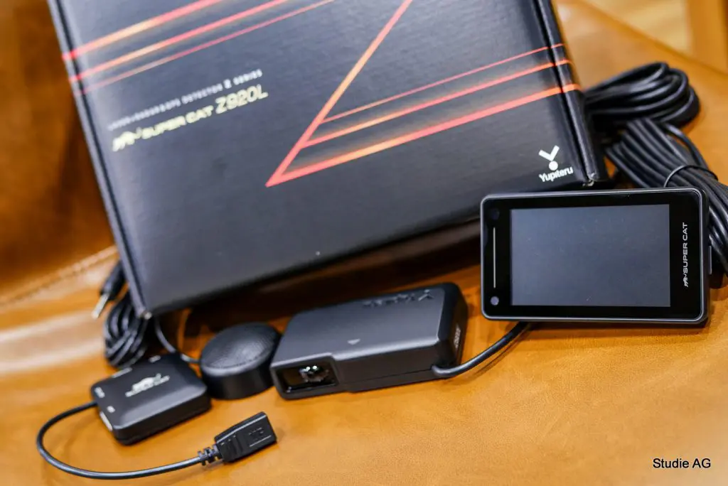 yupiteru-z920l-4pce-1-1024x684