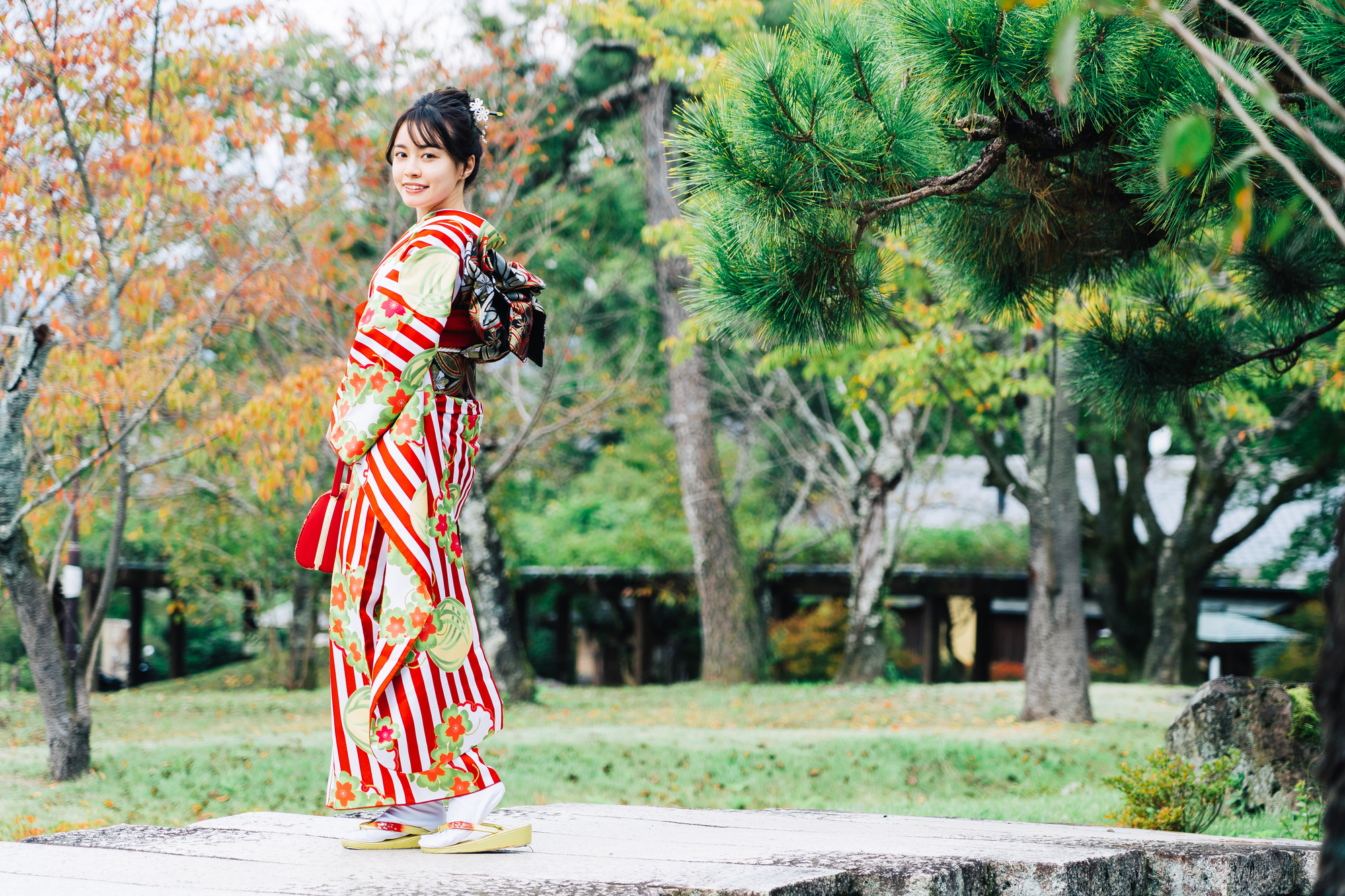 草履バッグセット 振袖用 帯地 金 黒 古典 フリーサイズ w49-6