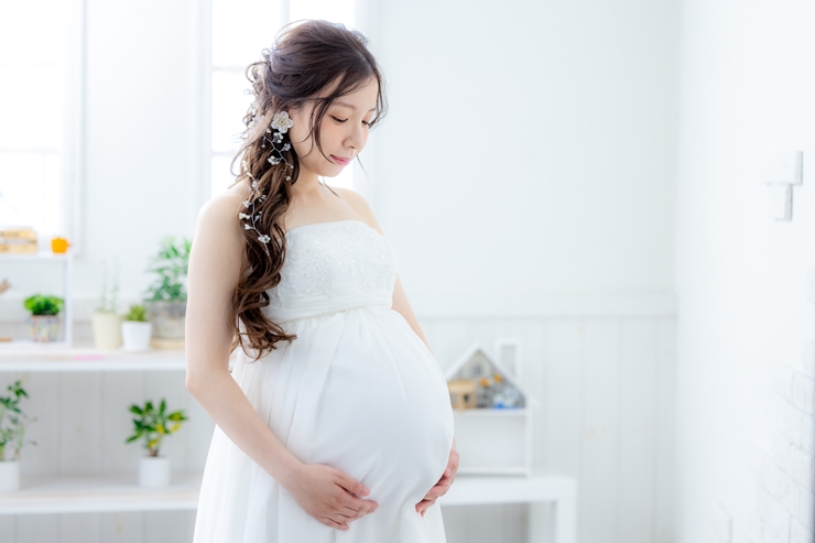 マタニティフォトをワンピースでコスパよく◎おしゃれに見せるポイント