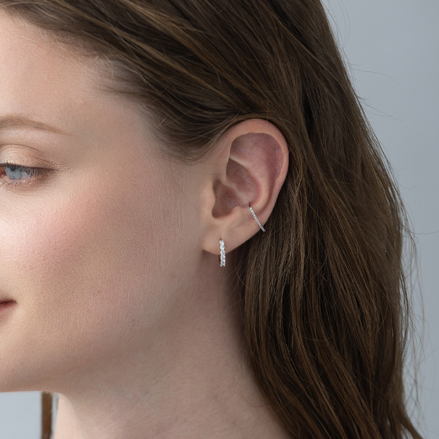 DIAMOND CLICK HOOP PIERCE(片耳用)(2ZP1629)K18 ピアス｜スター