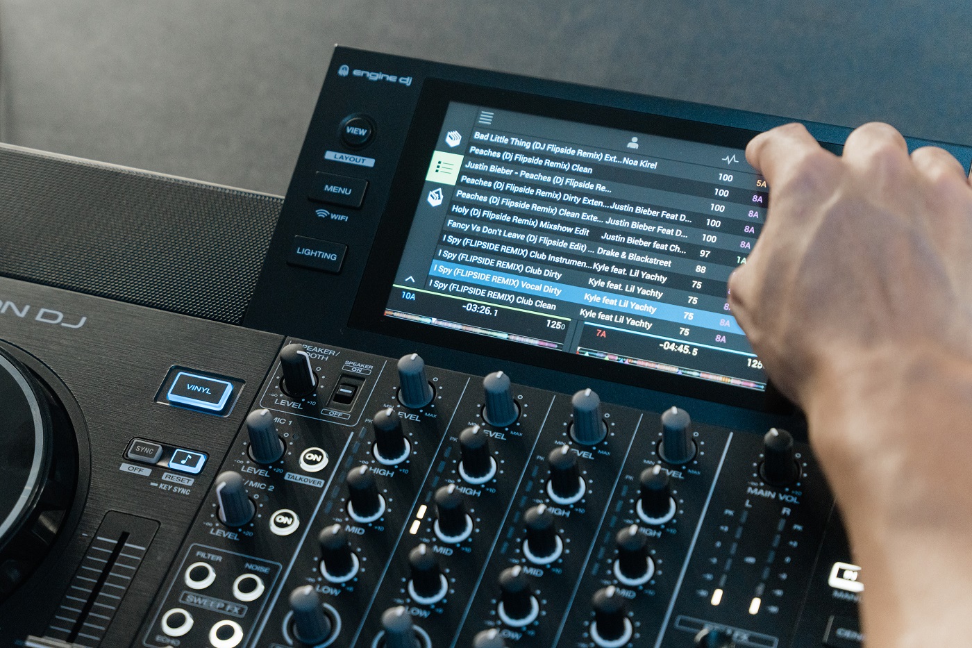 Denon dj SC LIVE 4 Standalone dj controller