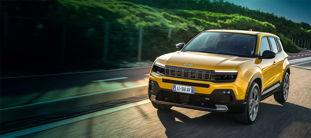 ジープ・ブランド初の電気自動車 「Jeep® Avenger」発売 | Stellantis