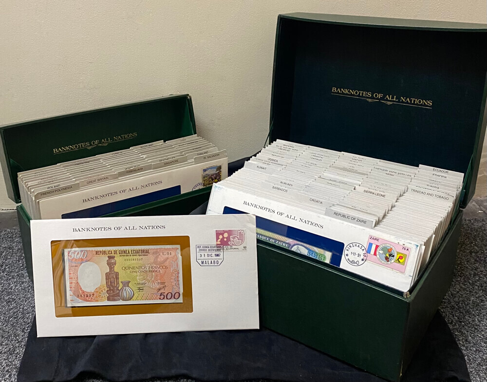 Franklin Mint Boxed Set of Banknotes of All | Sterling & Currency