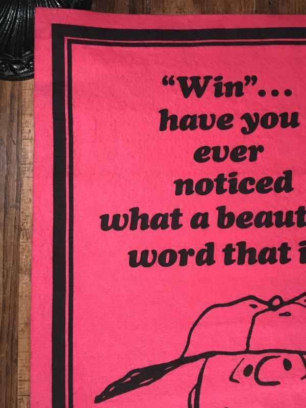 Peanuts Snoopy Charlie Brown “Win” Felt Banner チャーリー