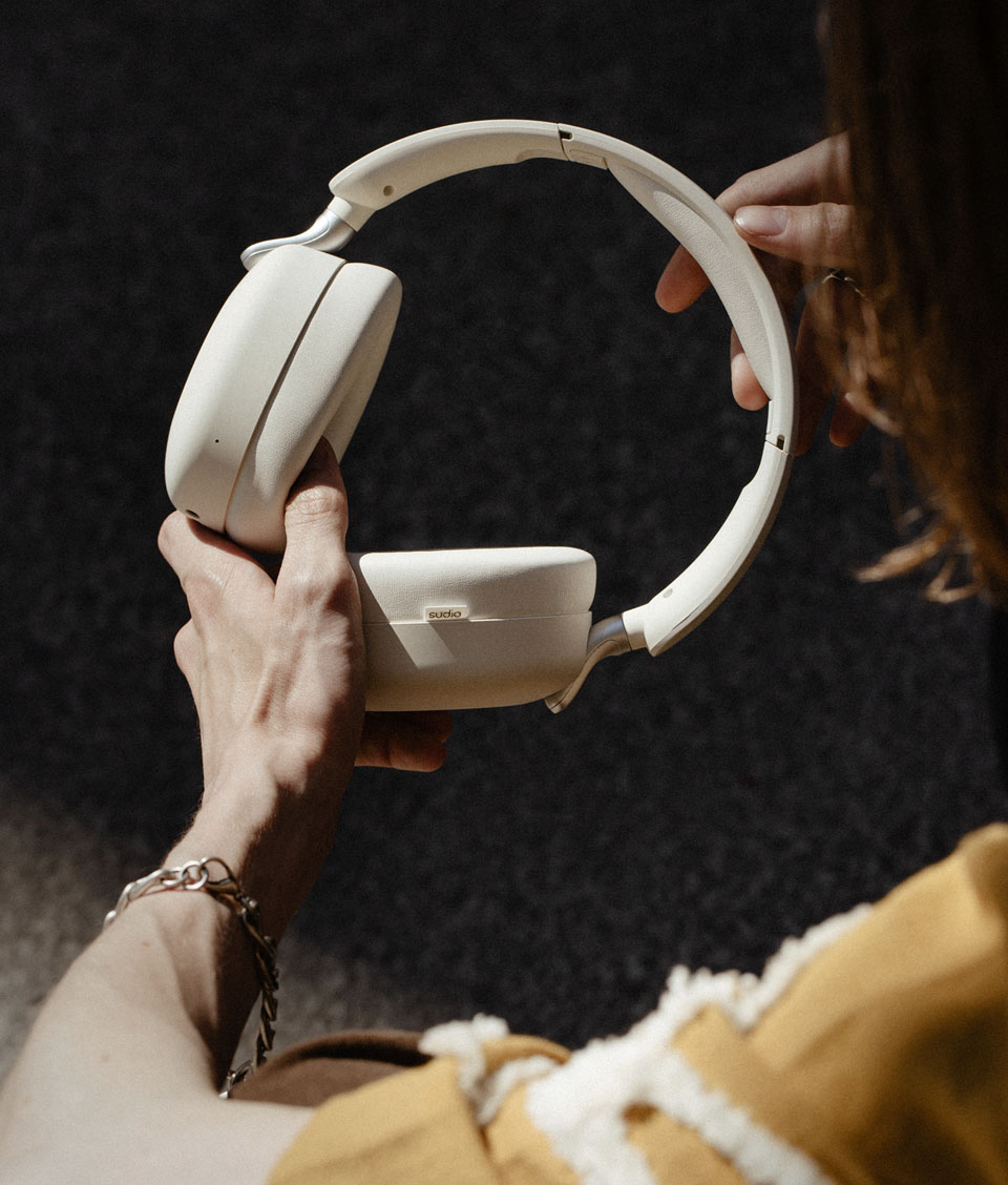 Sudio K2 Pro ホワイト | 密閉型ハイブリッドアクティブノイズキャンセ