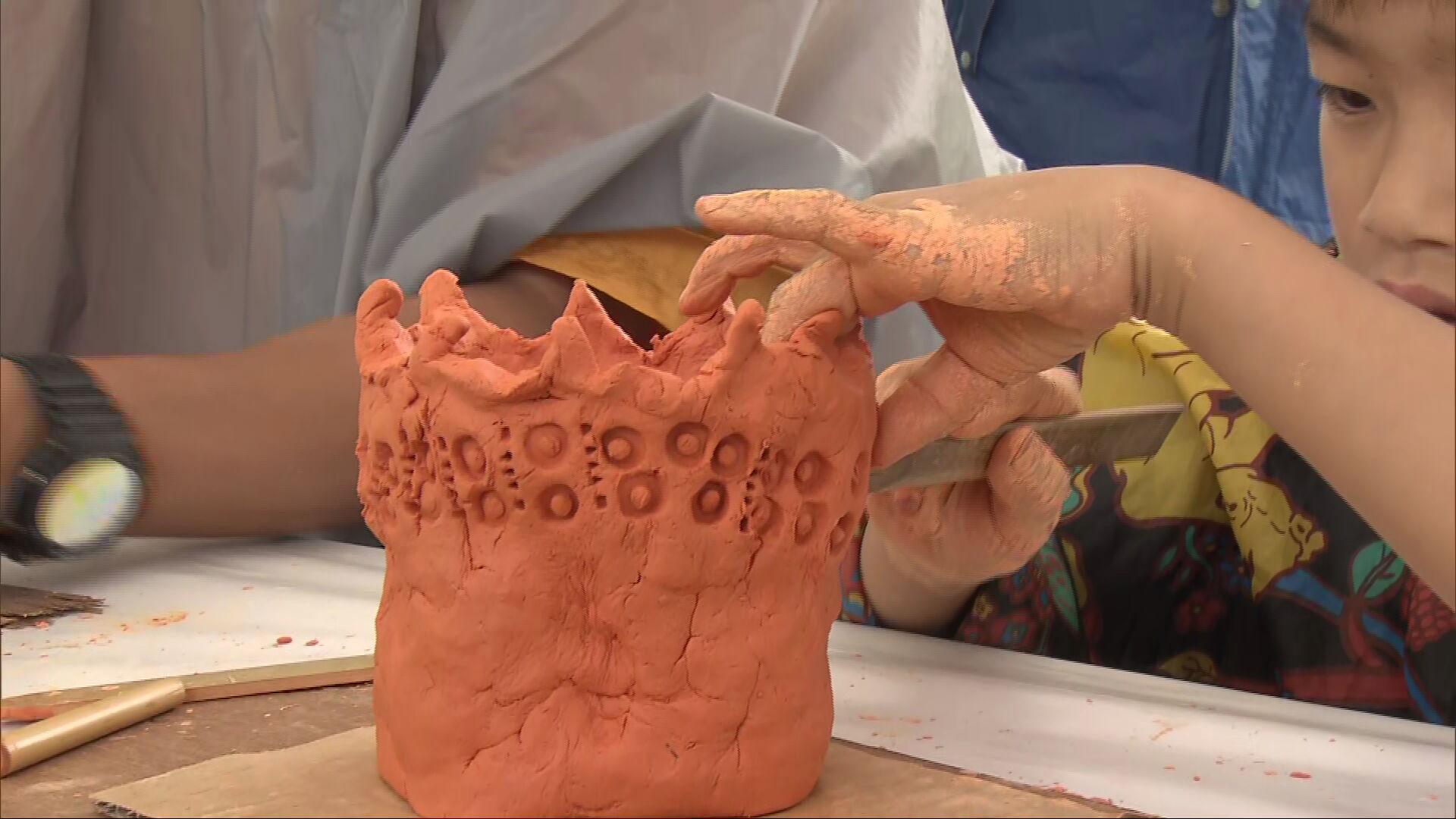 古墳期☆表面風化☆特有な結晶が見られ☆古色上質薄紫色水晶製☆特大コ