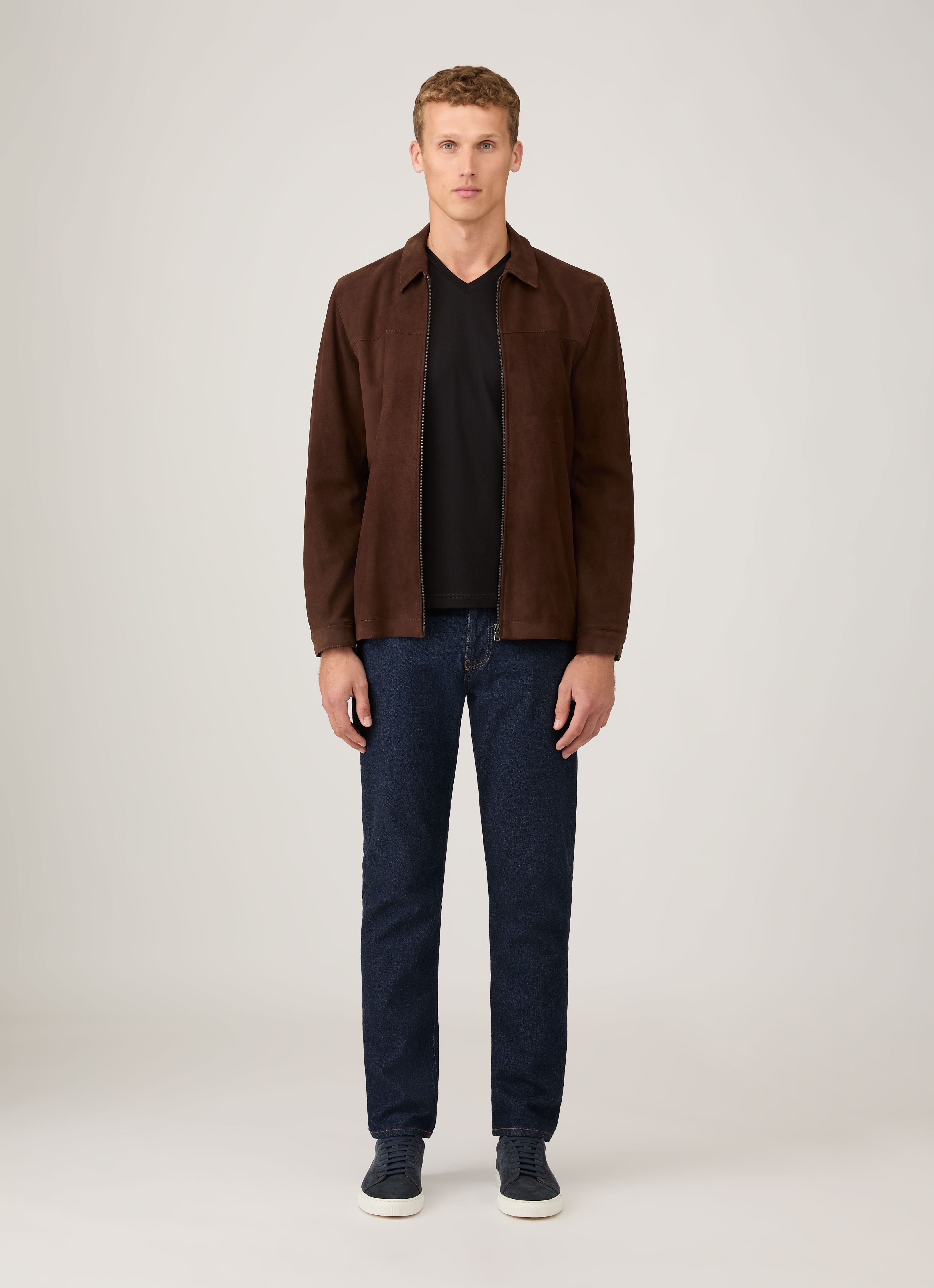 リヴィエラ（ミッドウェイト） Vネック Tシャツ（Black）| Sunspel