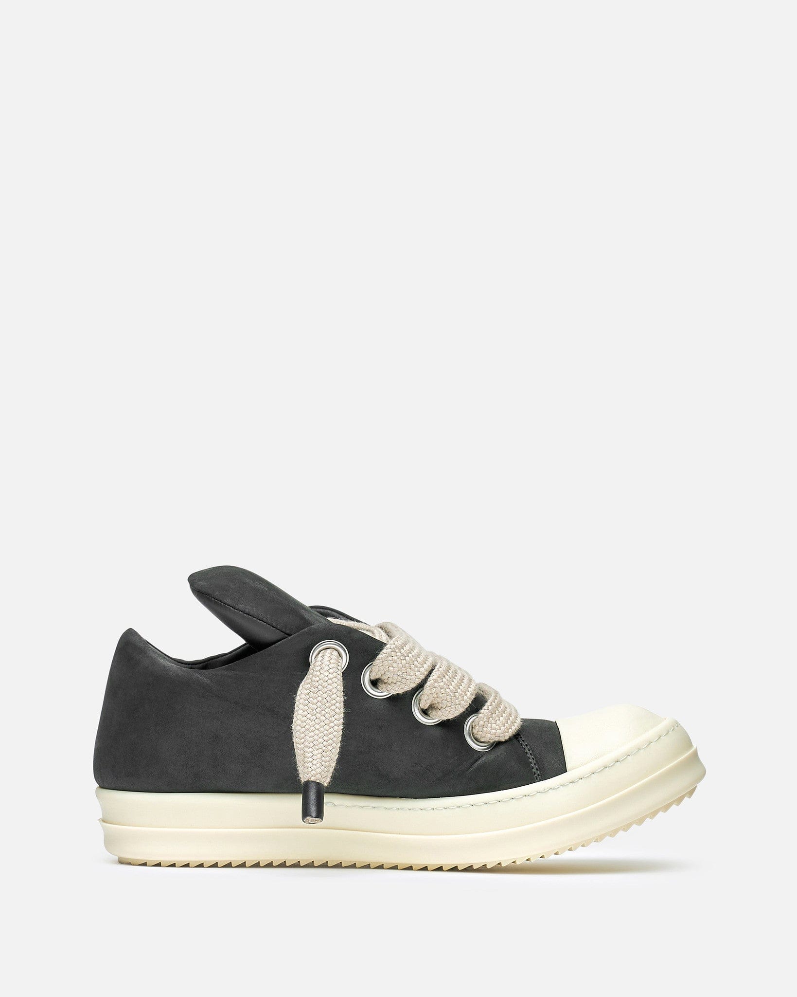 Jumbo Lace Padded Low Sneaks in Black/Milk – SVRN