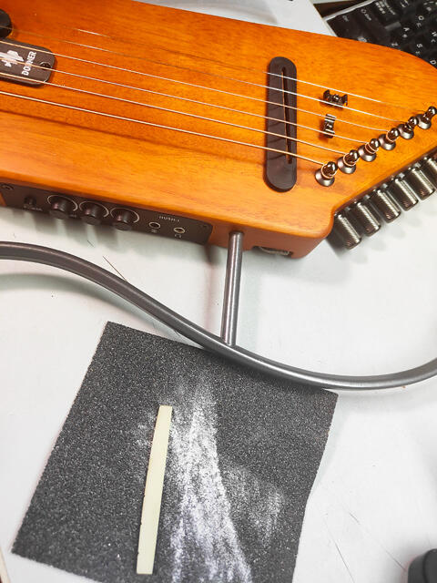 DONNER HUSH-Iの弦高調整：AV／音楽＆映像：Music／音楽：Music