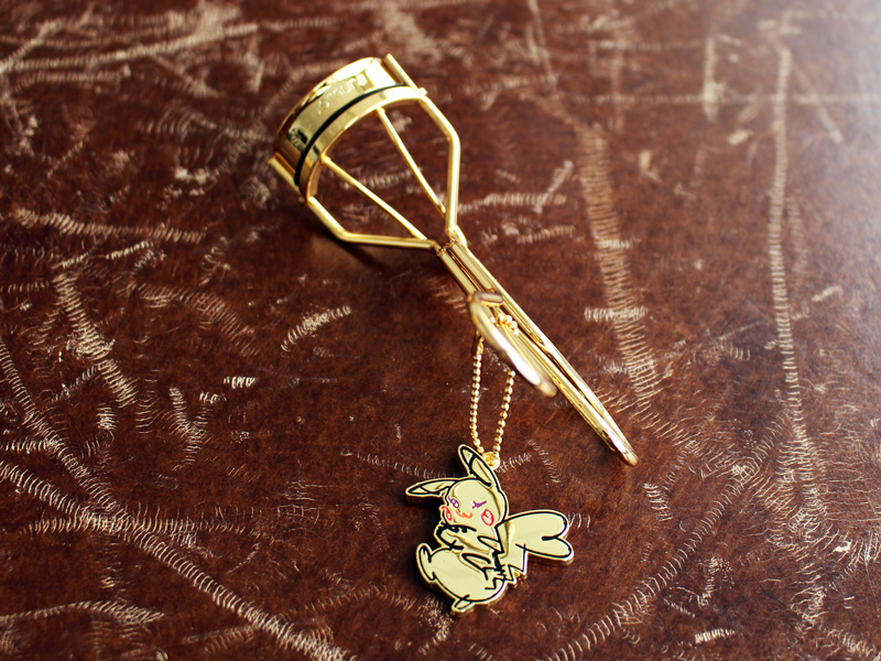 ピカシュウ”登場！ コスメブランド「シュウ ウエムラ」とのハイセンス