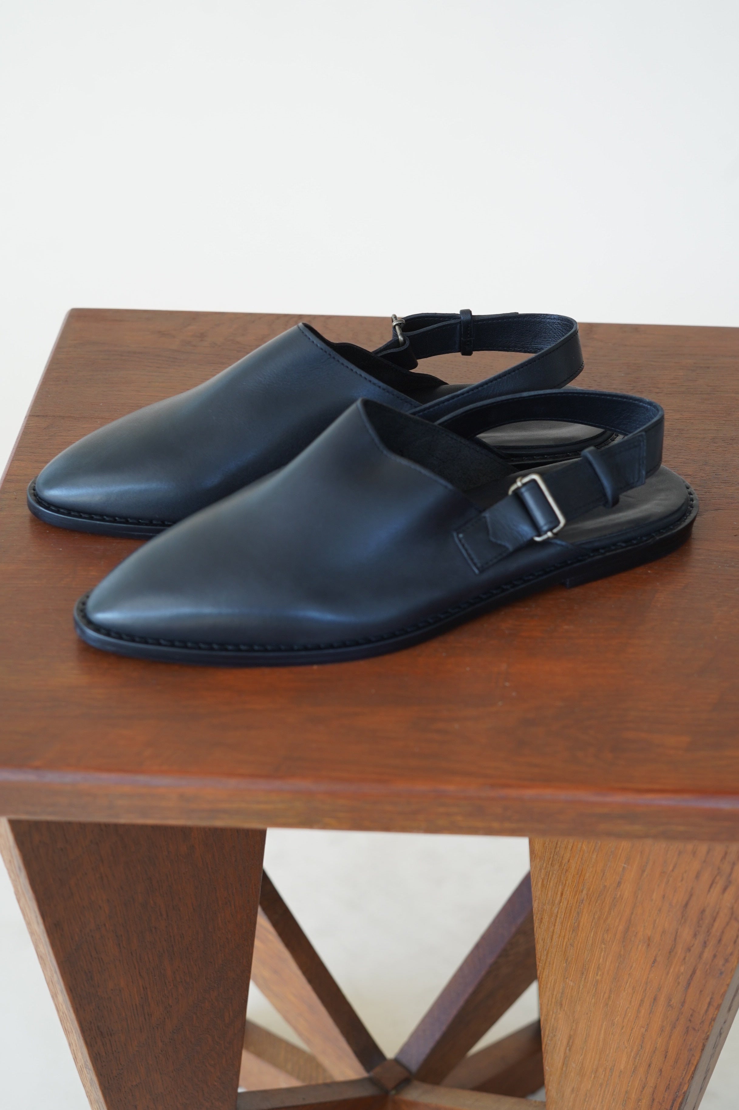 CRISTASEYA LEATHER SLIPPER – PORT