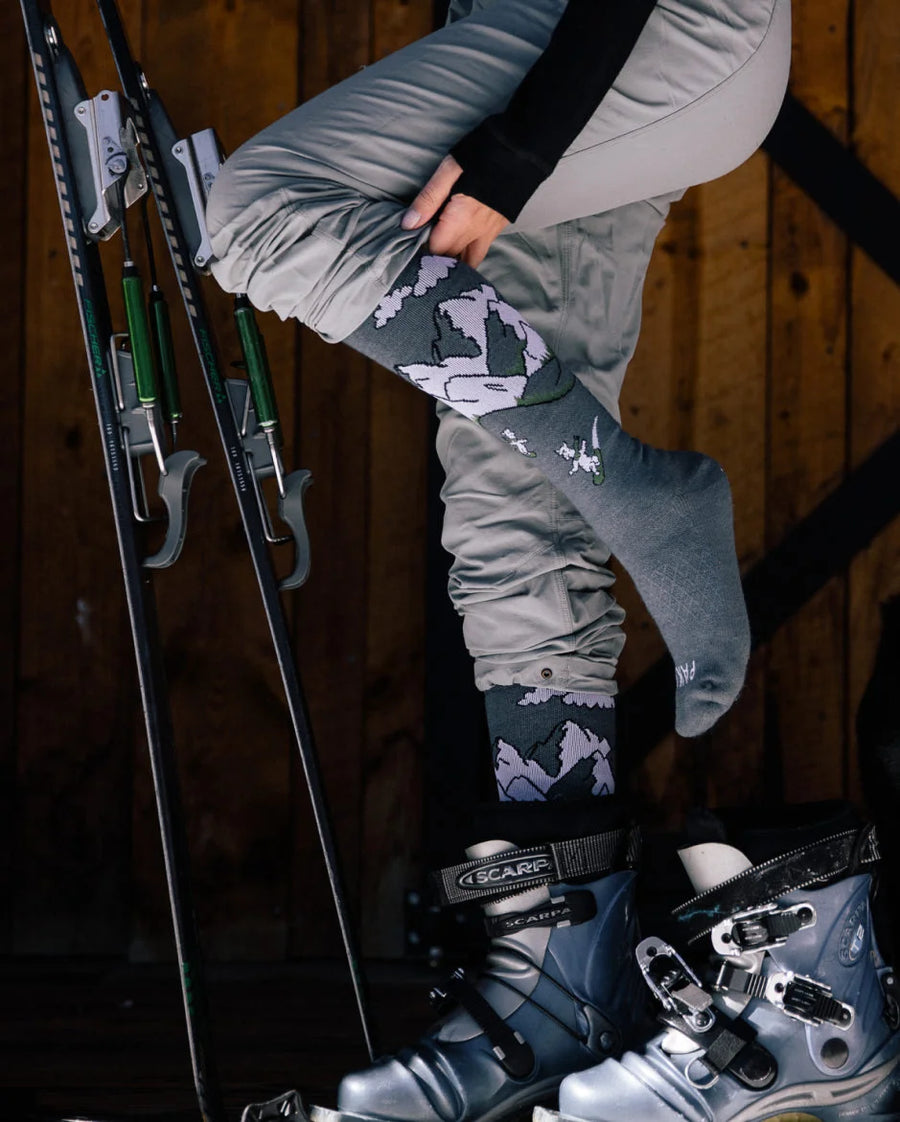 SkiSocksPDP4.webp?v=1743024225