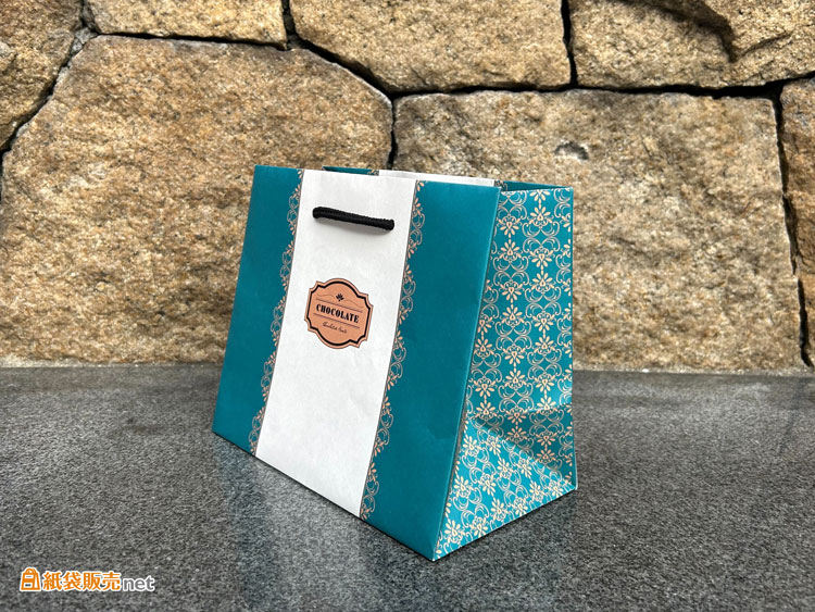 バレンタイン用に！小ロットで作れる小さいオリジナル紙袋｜全面印刷