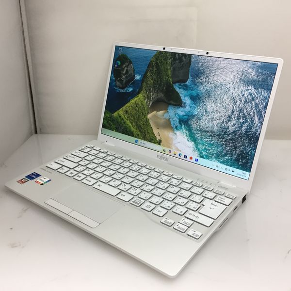 FUJITSU 〔中古〕LIFEBOOK UH09/E3 FMVU9E3WD1 シルバーホワイト Core