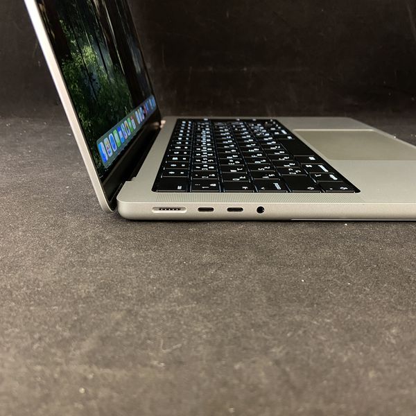 APPLE 〔中古〕MacBook Pro (14インチ, 2023) MPHH3J/A シルバー Apple