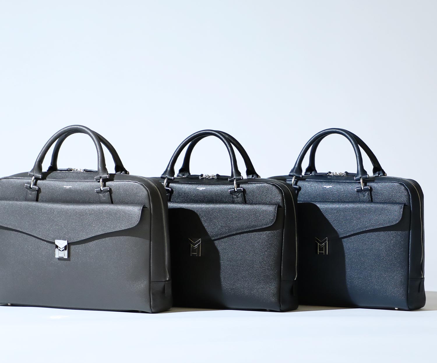 deck/9シリーズから新作ブリーフバッグが発売しました